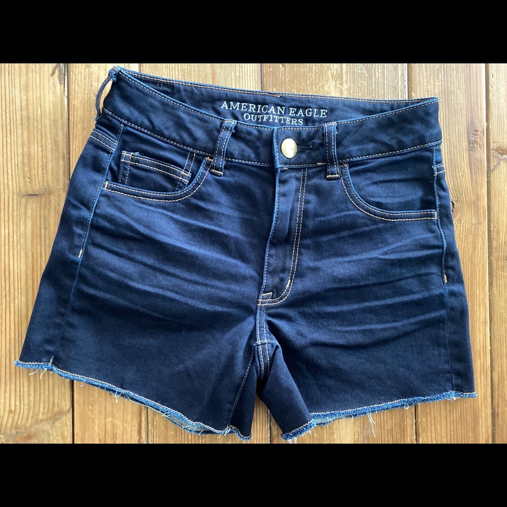 American eagle hi rise Shortie size 6 Ram Hem